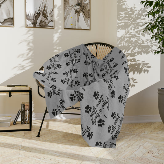 I Paw-Si-Tively Love You Blanket – Cozy Gift for Pet Lovers - Chubby Little Cheeks Co.